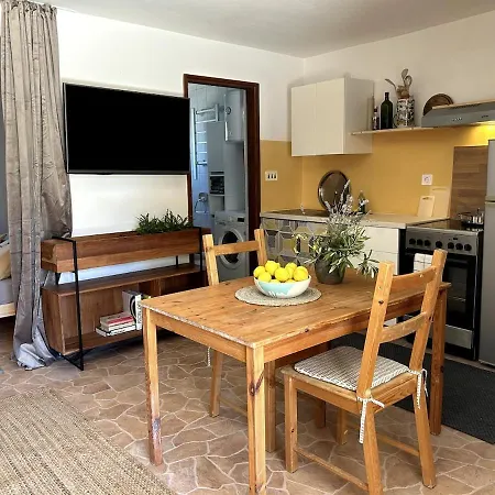 Apartmán Cozy With Private Yard *