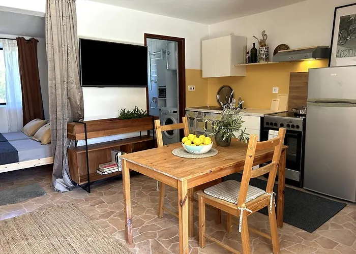 Apartmán Cozy With Private Yard *