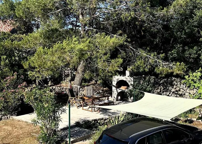 アパート Cozy With Private Yard